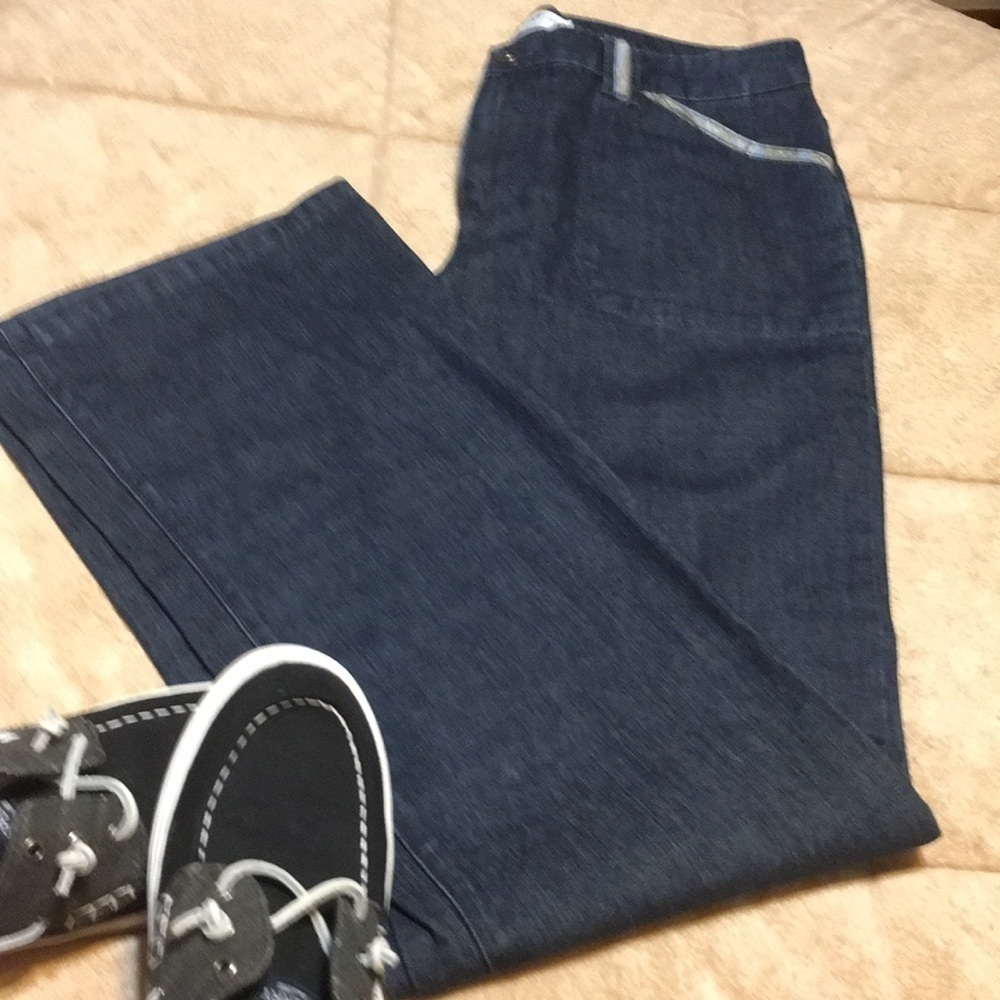 Tommy Hilfiger Jeans with paisley accents